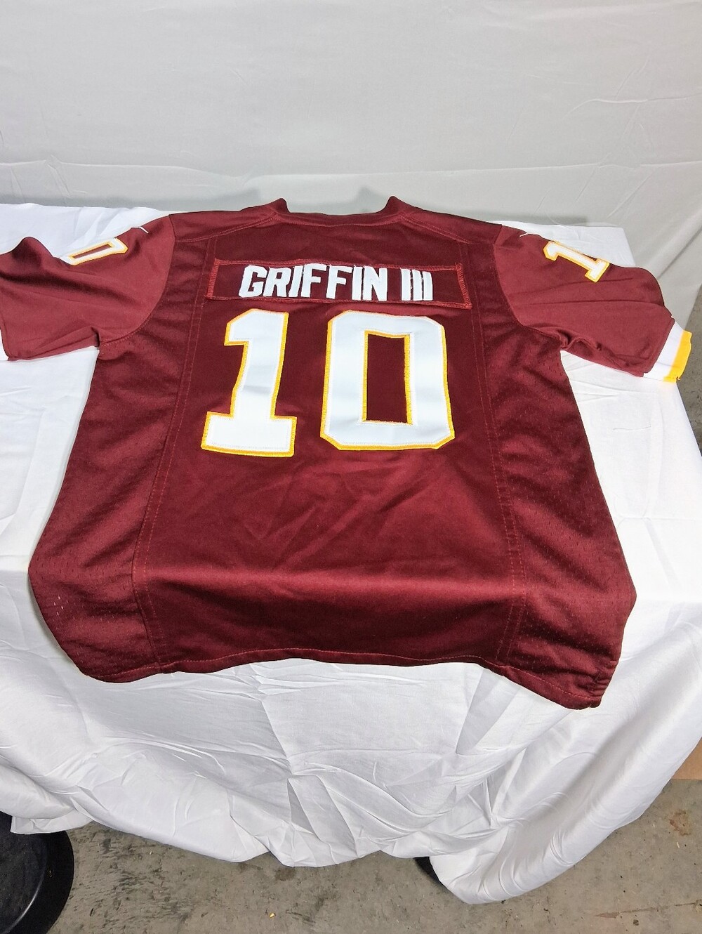 Boys Size 8 Robert Griffin III Washington Commanders Authentic Y2K NFL Jersey - Picture 8 of 9